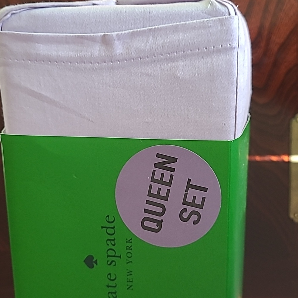 Kate Spade Queen Sheet Set - Picture 3 of 5